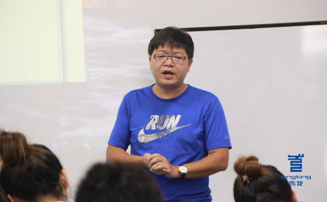 營銷總監(jiān)賀總作述職總結和指導性建議 防水材料