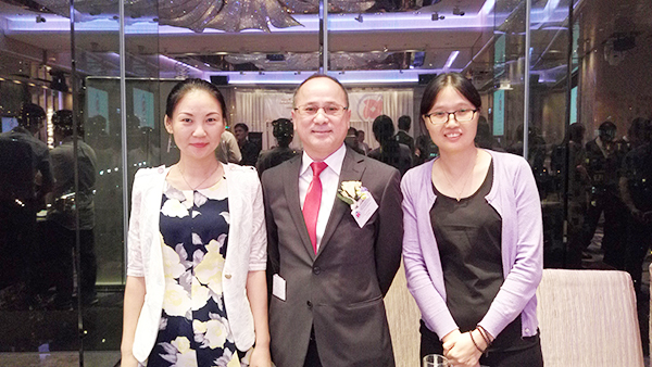 青龍代表與香港混凝土維修及防水香港協(xié)會領導合影 香港防水